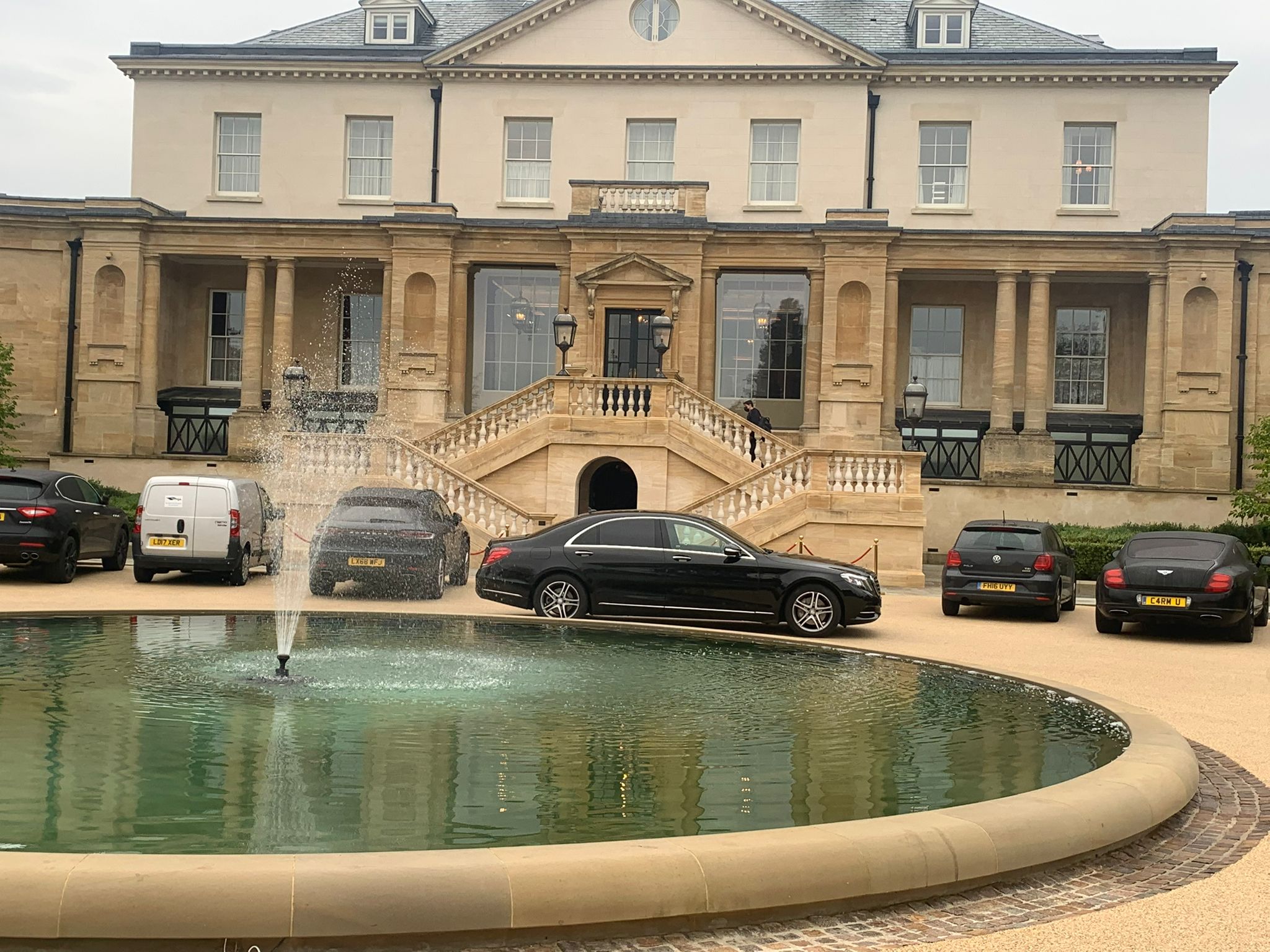 Maidenhead taxi for luton airport